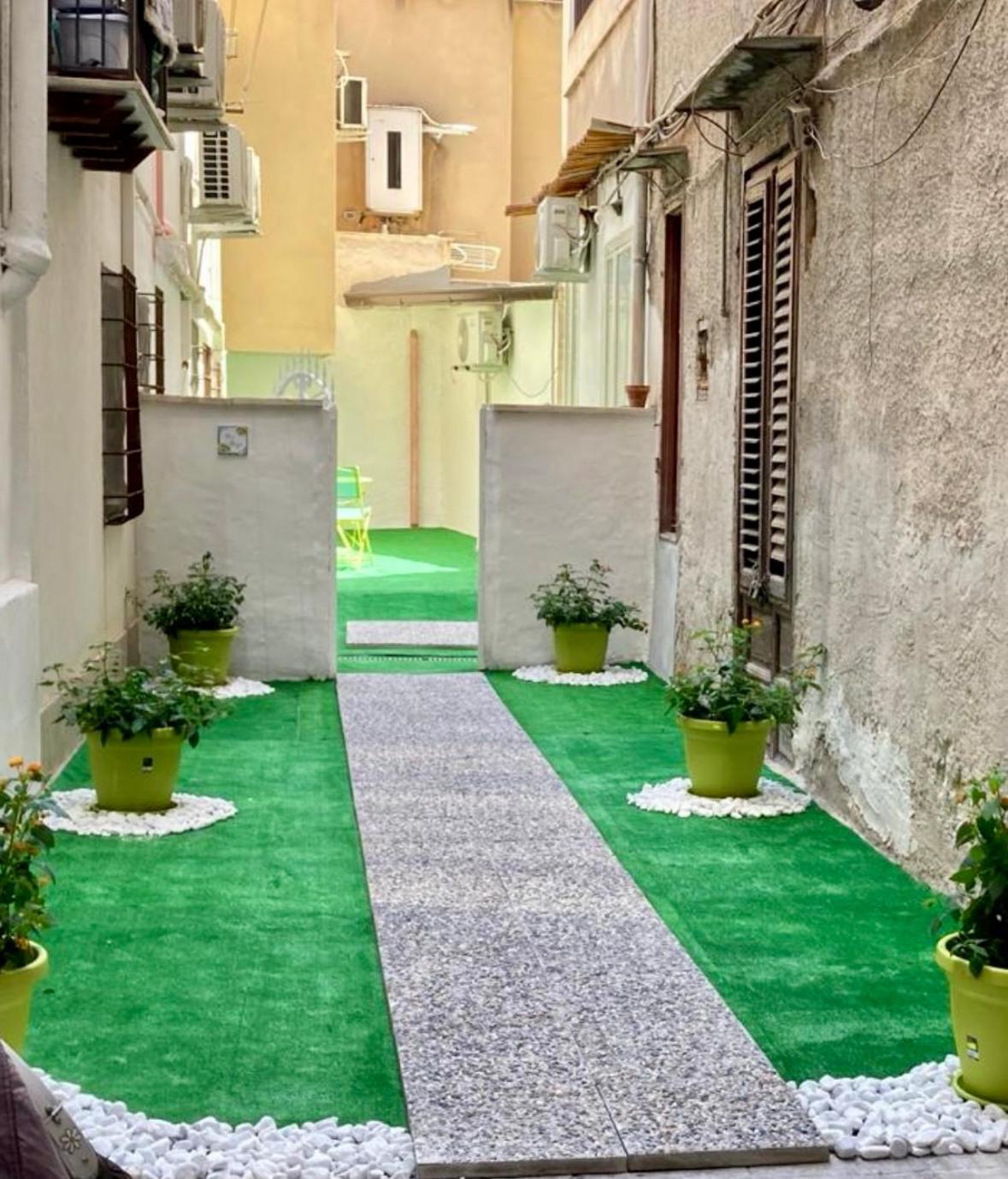 Ballar'Home - Casa Sbriju' Palermo Exterior photo